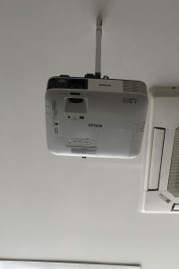 IDB-ICT.B-03 Projector with Bracket